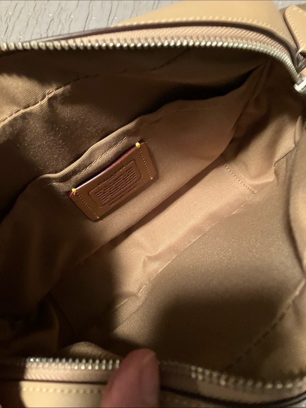 Coach Tan & Beige Signature Canvas Camera Bag. No Call-Outs. Gorgeous! NWT - Picture 14 of 16